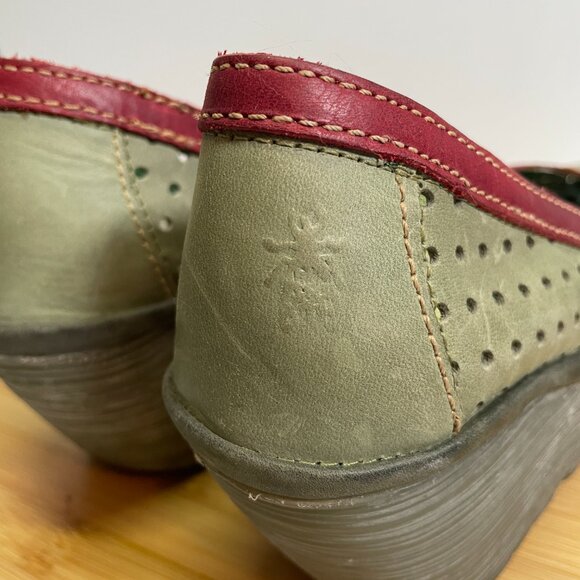 Fly London Women 40 Yika Green Perforated Leather Wedge Heels Closed Toe Comfort - Picture 5 of 9